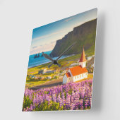 Flowers | Lupines in Bloom Southern Iceland Quadratische Wanduhr (Winkel)