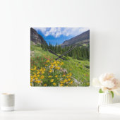 Flowers | Montana Flower Path Quadratische Wanduhr (Zuhause)