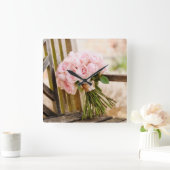 Flowers | Pink Rose Bouquet Quadratische Wanduhr (Zuhause)