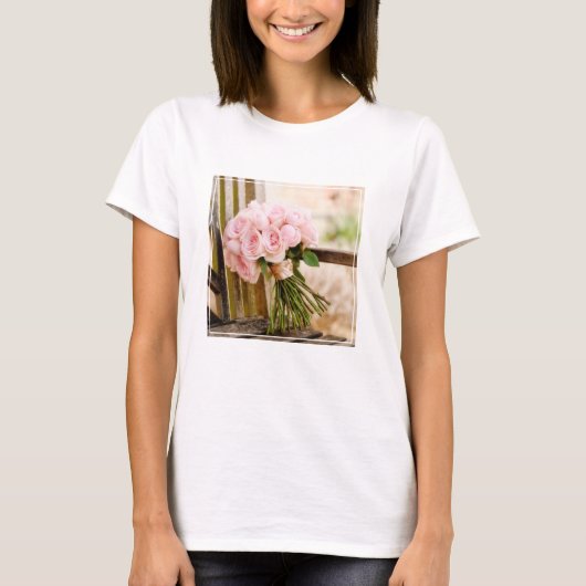 Flowers | Pink Rose Bouquet T-Shirt (Vorderseite)