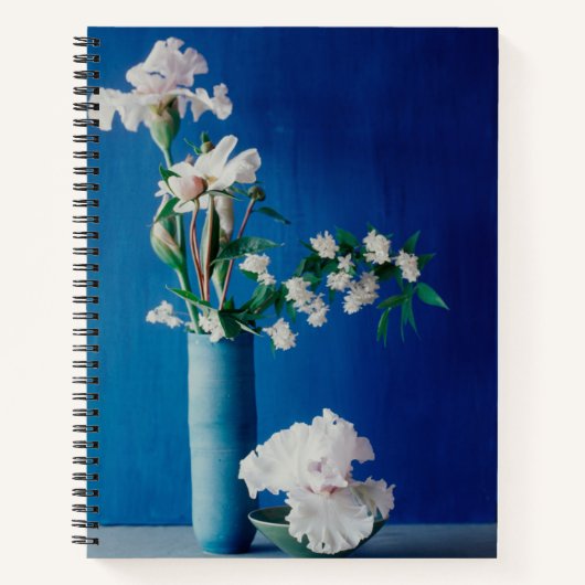 Flowers | White Iris in Vase Notizblock (Vorderseite)