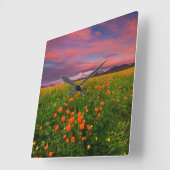 Flowers | Wildflower Field Snowcapped Mountains Quadratische Wanduhr (Winkel)