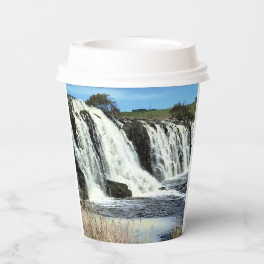 Flowing Waters of Hopkins Falls Pappbecher (Rückseite)