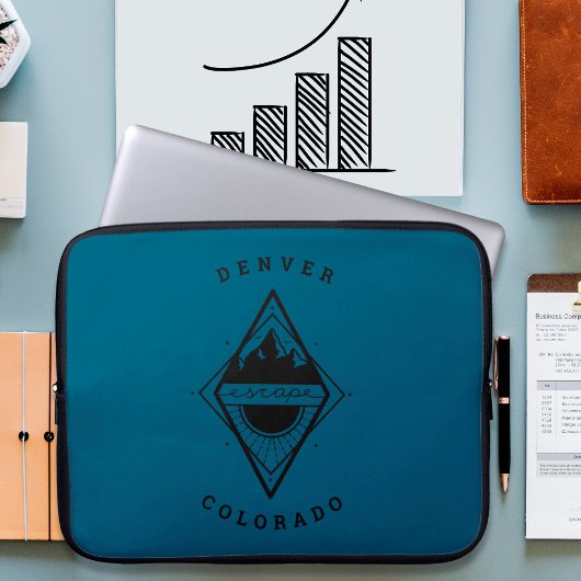 Flucht in die Berge Laptop Sleeve Blau