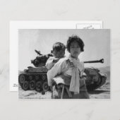 Flüchtling aus dem Koreakrieg mit Baby Postkarte (Vorne/Hinten)