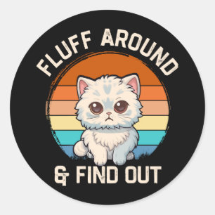 Fluff herumtollen und herausfinden Lustige Retro-K Runder Aufkleber