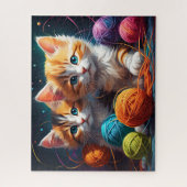 Fluffe niedliche Kalico Kätzchen, farbiger Garn, L Puzzle (Vertikal)