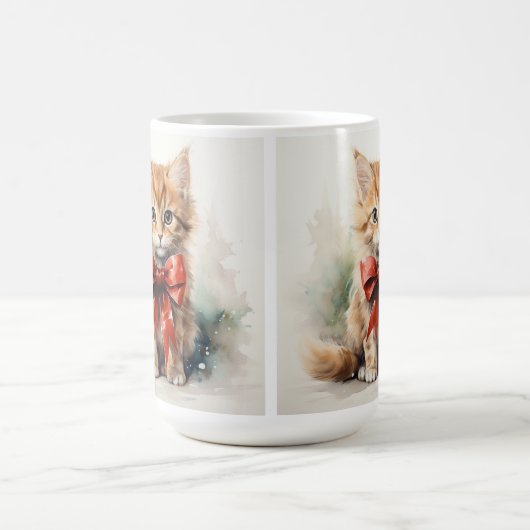 FLÜFFE ORANGE TABBY KITTEN MIT ROTER KLEINE KAFFEETASSE (Mittel)