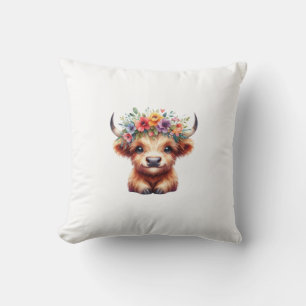 Fluffiges Baby-Hochlandrind mit Blumenkrone – Süß Kissen