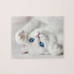Fluffiges Weißes Kätzchen-Spiel-Puzzle Puzzle