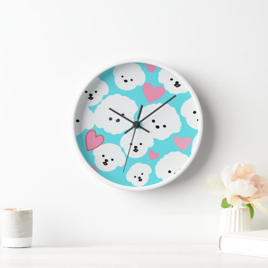 Fluffy Bichon and Hearts Uhr (Zuhause)