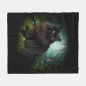 Fluffy Black Cat in Misty Woods Fleecedecke (Vorderseite (Horizontal))