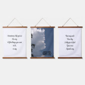 Fluffy Clouds Blue Sky Live Life Gedicht Wandteppich Mit Holzrahmen (Dreifach)