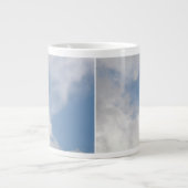 Fluffy Clouds Tasse (Vorderseite)