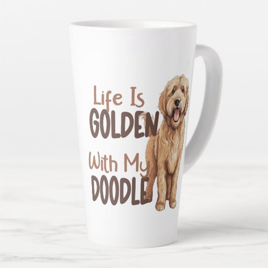 Fluffy Goldendoodle Latte Tasse (Rechte Ecke)
