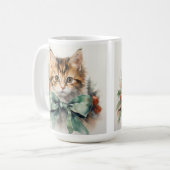 FLUFFY HOLIDAY CALICO KITTEN MIT GRÜNEM KLEIN KAFFEETASSE (Vorderseite Links)