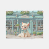 Fluffy Kitten mit Blue Bow im Konditorladen Fleecedecke (Vorderseite (Horizontal))