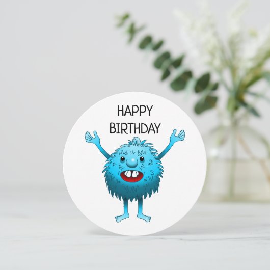Fluffy Niedlich Monster Birthday Card Einladung (Stehend Vorderseite)