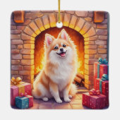 Fluffy Pomeranian Cozy Christmas Fireplace Dog Art Keramikornament (Rückseite)