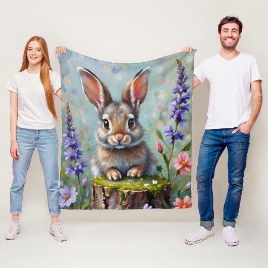 Fluffy Rabbit in einem Feld von Blume Fleecedecke (Beispiel)