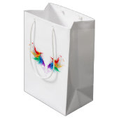 Fluffy Rainbow Wings Mittlere Geschenktüte (Rückseite Schrägansicht)