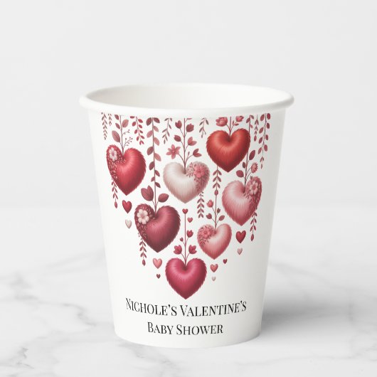 Fluffy Red Floral Heart Baby Shower Pappbecher (Vorderseite)