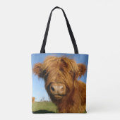 Fluffy Scottish Highland Cow - Blue Sky Tasche (Rückseite)