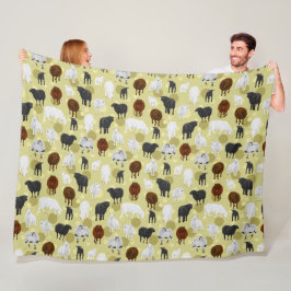 Fluffy Sheep and Lambs Pattern Fleecedecke