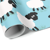 Fluffy Sheep on Baby Blue Geschenkpapier (Rolleneckpunkt)