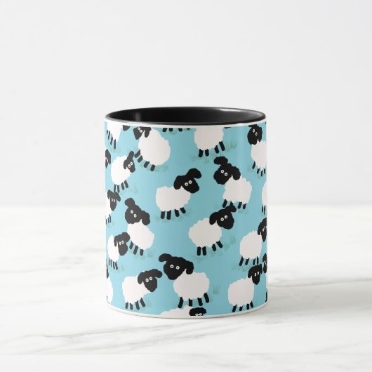 Fluffy Sheep on Baby Blue Tasse (Zentrum)