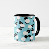 Fluffy Sheep on Baby Blue Tasse (VorderseiteRechts)