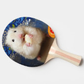 Fluffy Syrian Hamster Kokolinka Tischtennis Schläger (Seitenansicht)