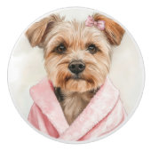 Fluffy Terrier in Pink Robe Watercolor Keramikknauf (Vorderseite)