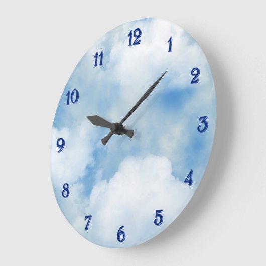 Fluffy White Clouds Große Wanduhr (Winkel)