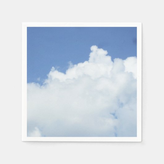 Fluffy White Clouds in Blue Sky Serviette (Vorderseite)