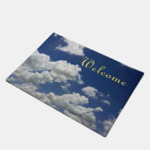 Fluffy Wolken Begrüßungsort Fußmatte (Schrägansicht)