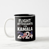 Flugbegleiter für die Wahl Kamala Harris 2024 Zweifarbige Tasse (Links)