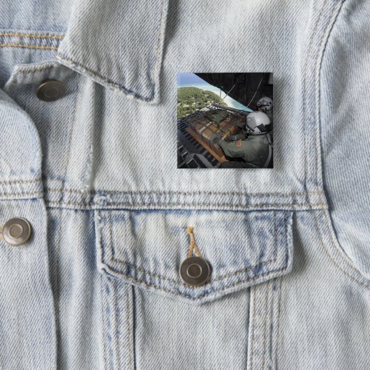 Fluggesellschaften drängen eine Palette gespendete Button (Beispiel)