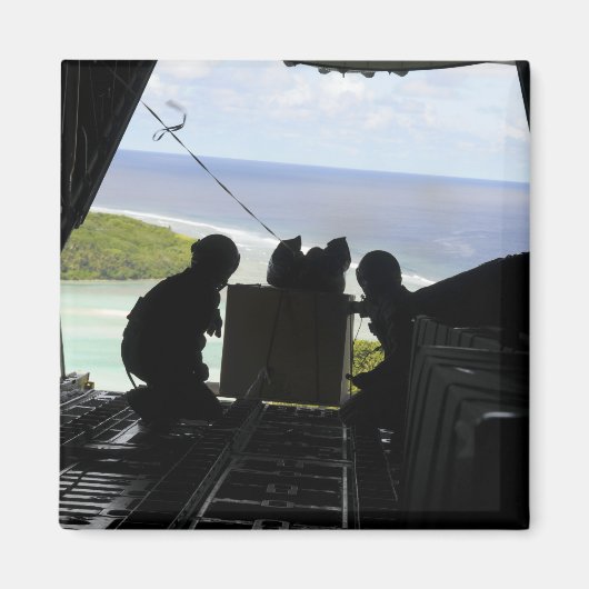 Fluggesellschaften drängen eine Palette gespendete Magnet (Vorne)