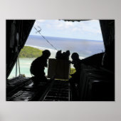 Fluggesellschaften drängen eine Palette gespendete Poster (Vorne)