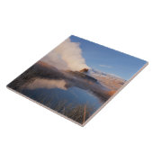Fluggeyser mit schneebedeckter Granitpalette Fliese (Seite)