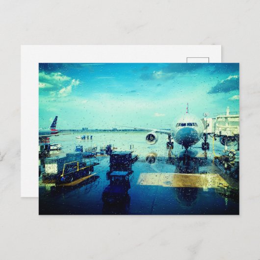 Flughafen im Regen Postkarte (Vorne/Hinten)