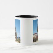 Flugskulptur Tasse (Zentrum)