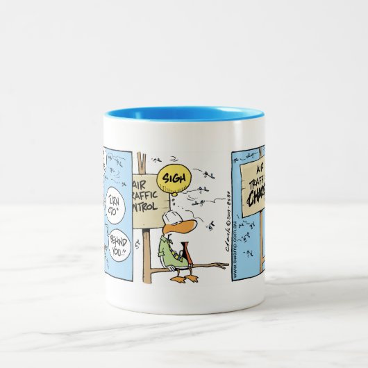 Flugverkehr-Chaos-Luftfahrt-Spaß-Tasse Zweifarbige Tasse (Mittel)