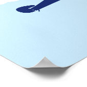 Flugzeug auf schlichtem pastellblauen Hintergrund. Poster (Ecke)