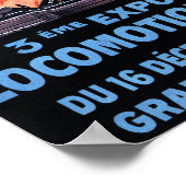 Flugzeug, das über das Suchscheinplakat fliegt Poster (Ecke)