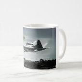 Flugzeug des Flieger-P3 Orion Kaffeetasse (VorderseiteRechts)