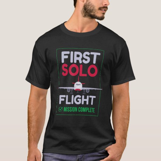 Flugzeug Flug I erster Einzelflug I Flugzeug Kind T-Shirt (Vorderseite)