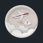 Flugzeug-Geburtstags-Party - Rot Pappteller<br><div class="desc">Geburtstags-Party-Teller,  der eine Illustration eines Flugzeuges mit einem roten Streifenfliegen über den Wolken kennzeichnet.  Personifizieren Sie den Namen und das Alter.</div>