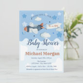 Flugzeug stampelt Wolken Es ist eine Kinderdusche Einladung (Stehend Vorderseite)